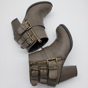 #28) Charlotte Russe  ankle women's boots size 7 us